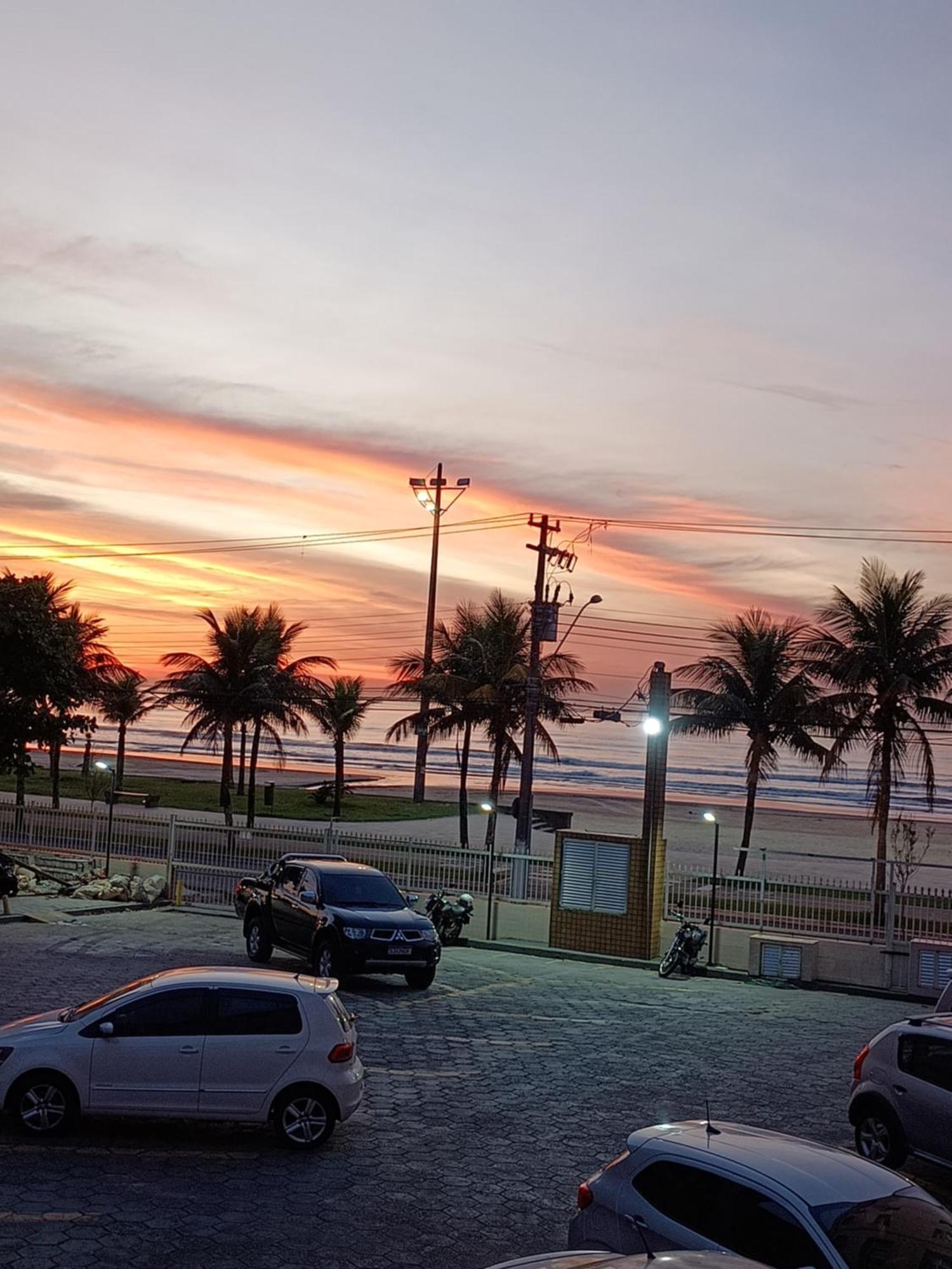 Kitnet Frente Pro Mar Em Vila Caicara, Portaria 24 Hs E Wifi Praia Grande  Ngoại thất bức ảnh