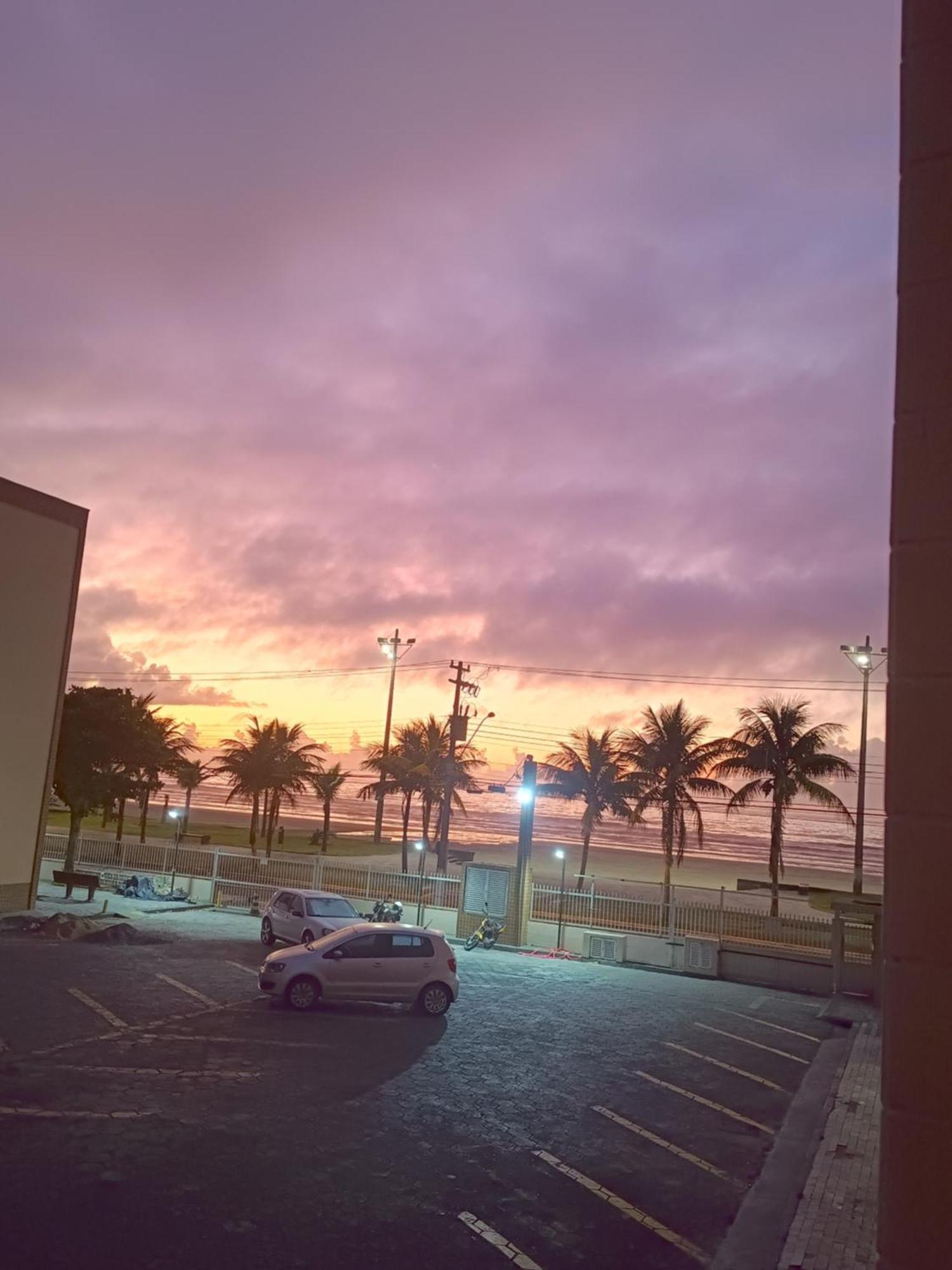 Kitnet Frente Pro Mar Em Vila Caicara, Portaria 24 Hs E Wifi Praia Grande  Ngoại thất bức ảnh